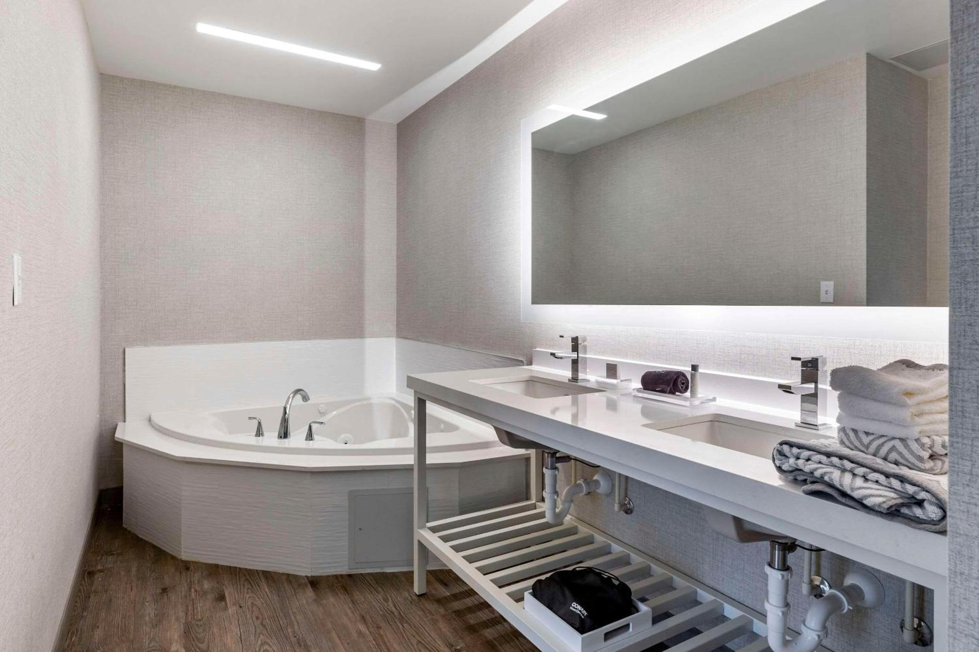 Cambria Hotel Manchester South Windsor Zewnętrze zdjęcie